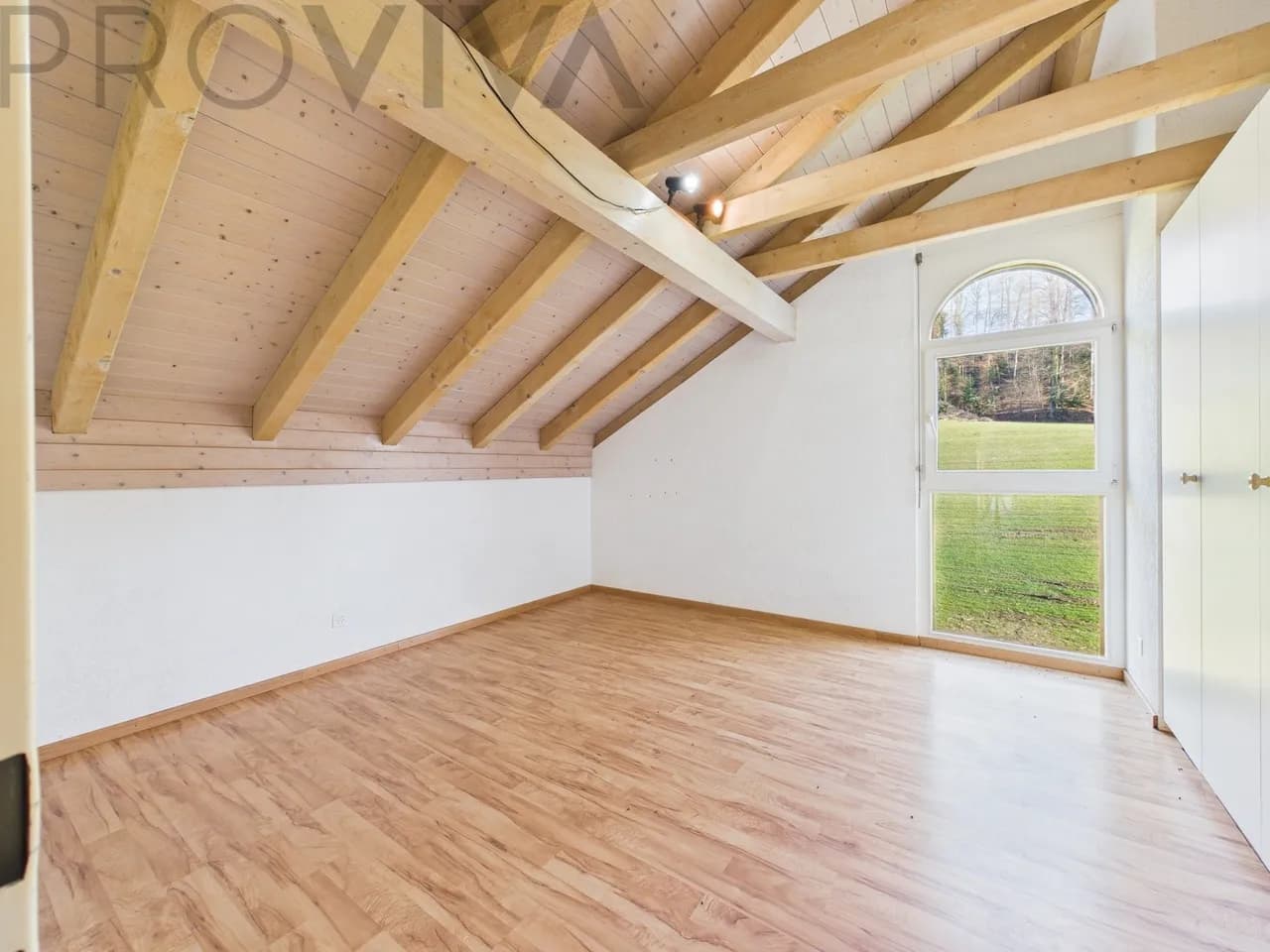 Charmantes Haus mit grossem Garten und Weitsicht ins Grüne