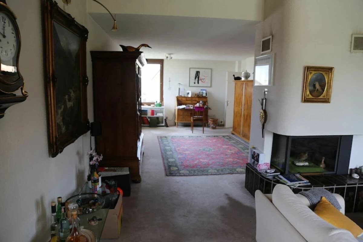 Villa mit Seesicht und mit separatem Bauland an sehr guter Lage.