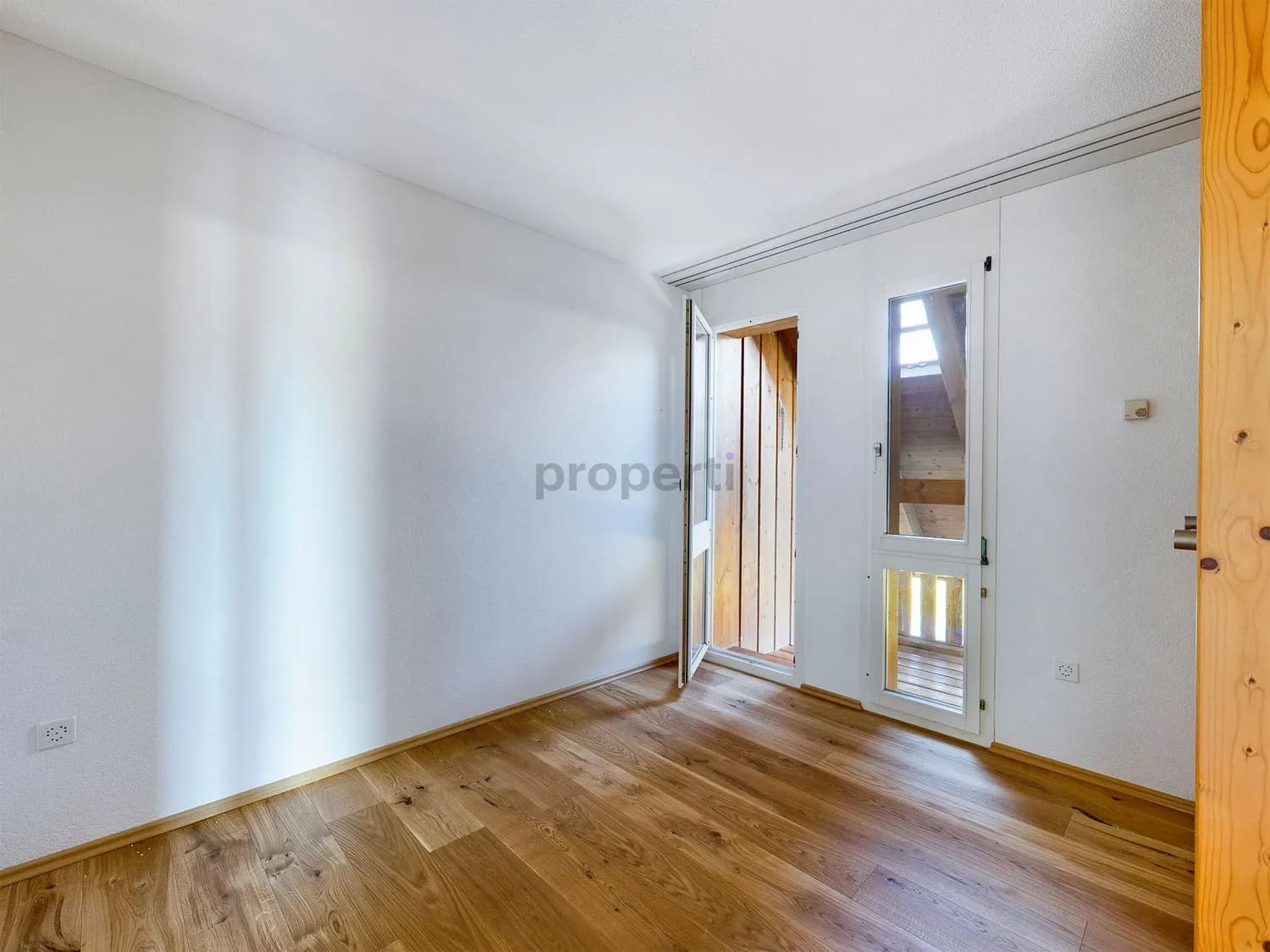 Modernes 4.5-Zimmer-Reihenhaus mit Balkon, Dürrenroth