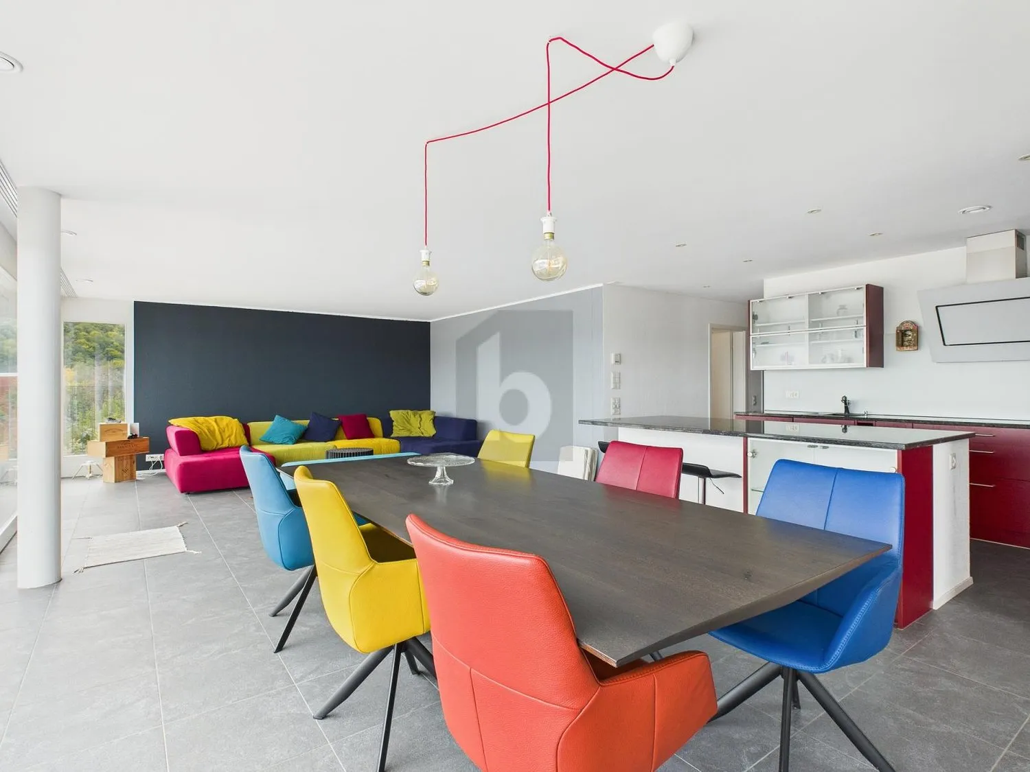 GROSSE TERRASSE AN TOP LAGE UND TRAUMAUSSICHT