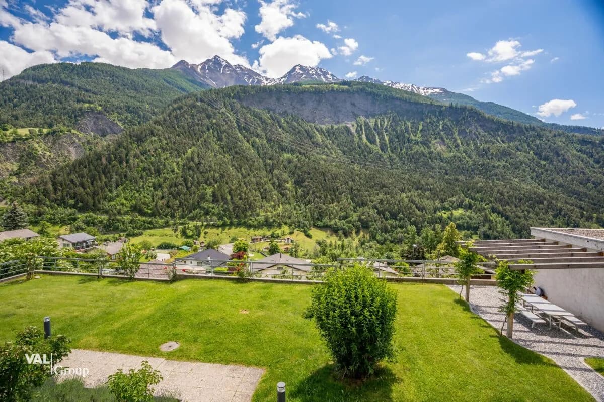 Möbliertes Studio mit Balkon und unverbaubarer Aussicht