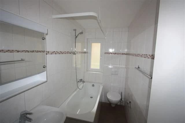 NEUERE moderne 3 Zimmerwohnung!