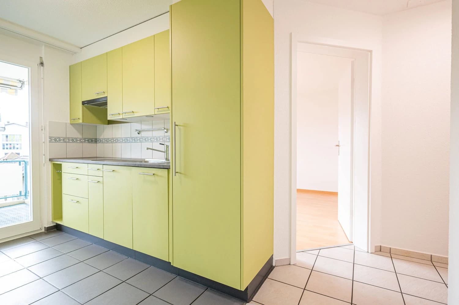 Helle 2.5-Zimmer-Wohnung mit Balkon, zentral in Toffen kaufen