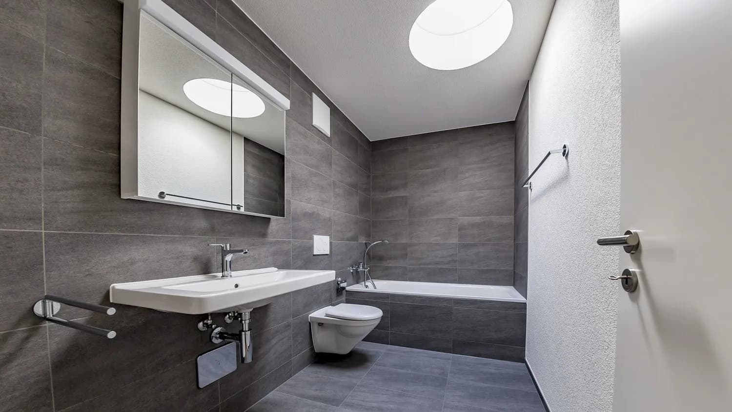 Moderne 3½ ZWG Attika im Dorfzentrum