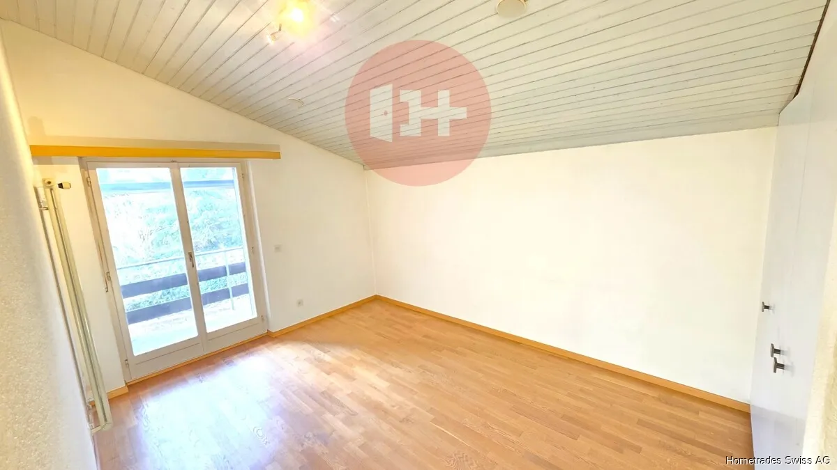 GROSSZÜGIGES EINFAMILIENHAUS MIT UMSCHWUNG!!