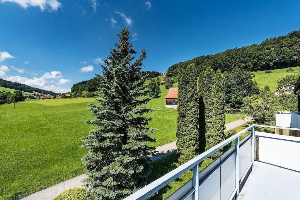 Wohnung an ruhiger Lage mit schöner Weitsicht!