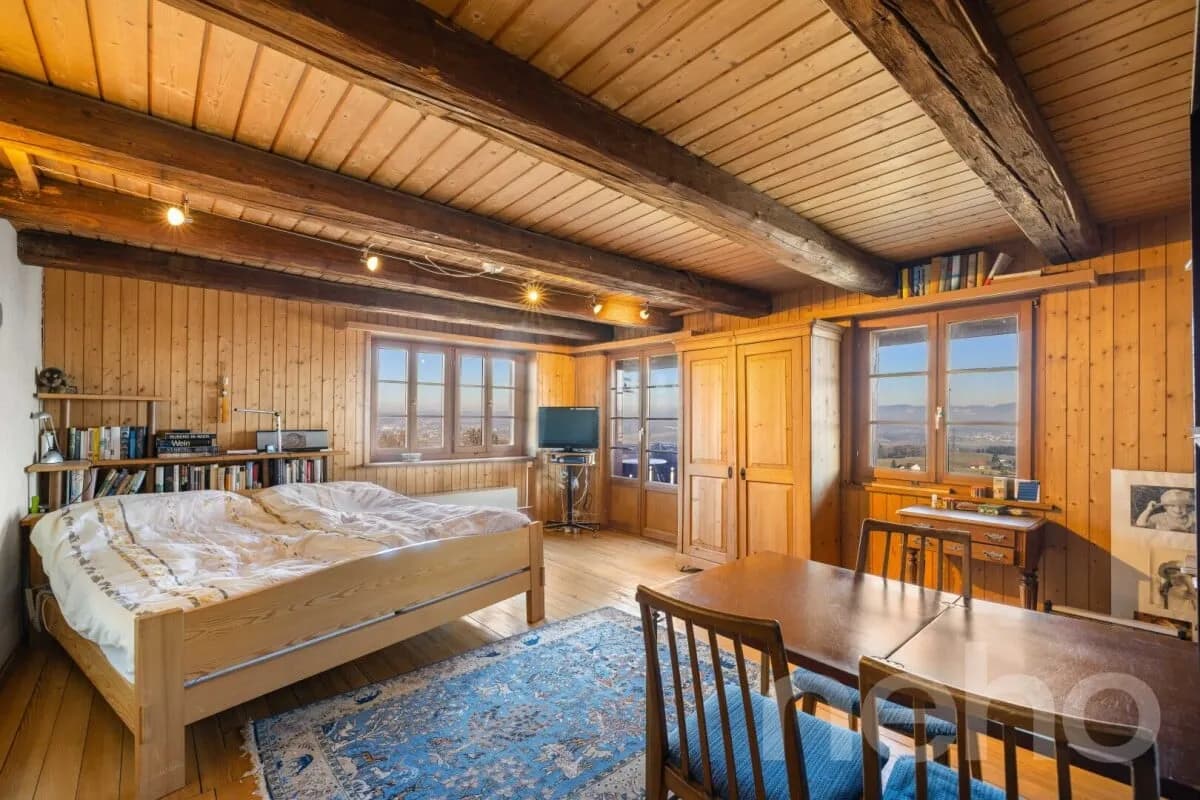 6.5-Zimmer-Eckreihenhaus mit Weitsicht, grossem Garten und Geschichte