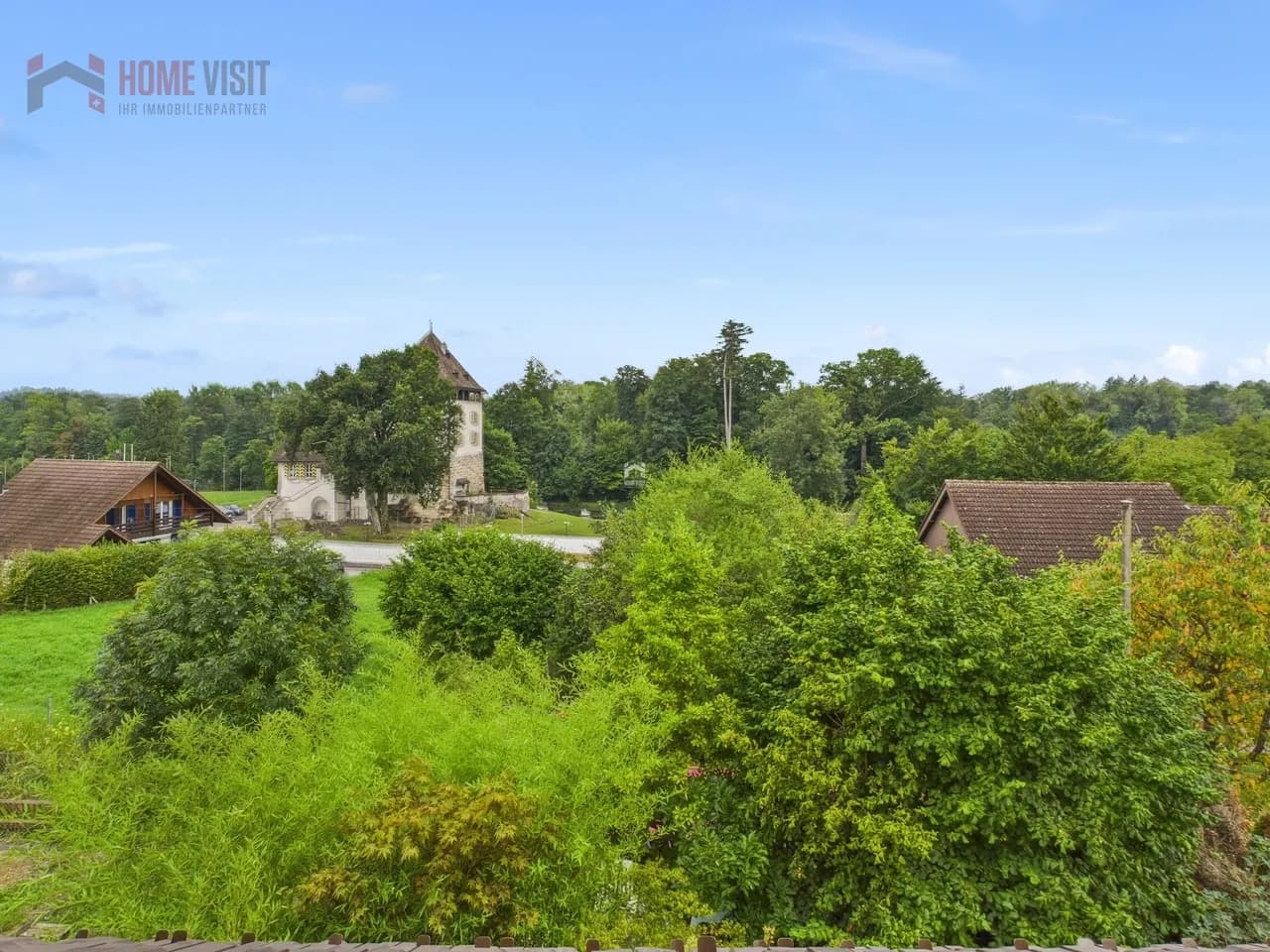 Grosszügiges EFH mit Gartenparzelle & Weitsicht - nahe der Aare