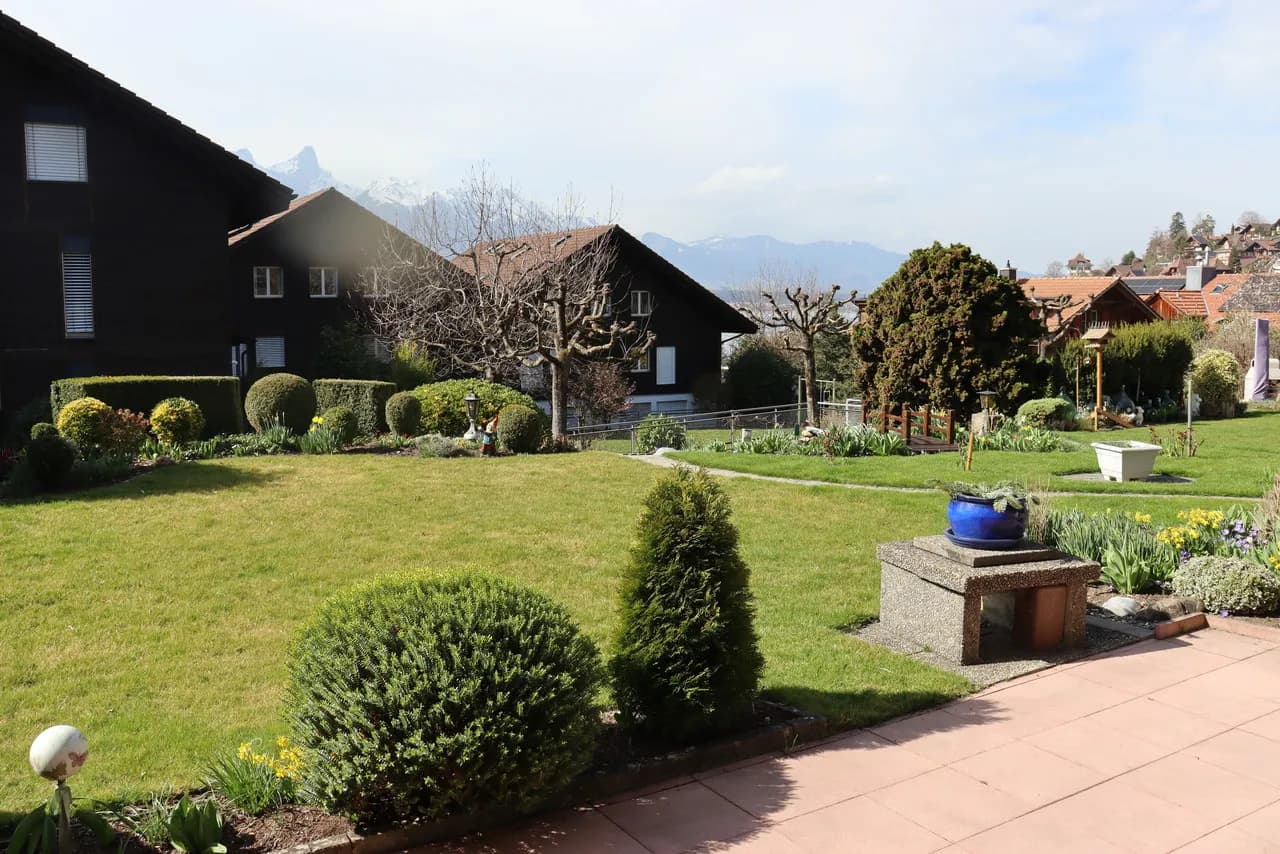Maisonette-Traum mit Seesicht & Cheminee - Wohnen am Thunersee