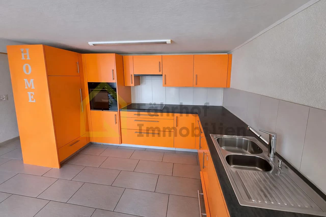 Helle Familienwohnung mit sonnigem Balkon