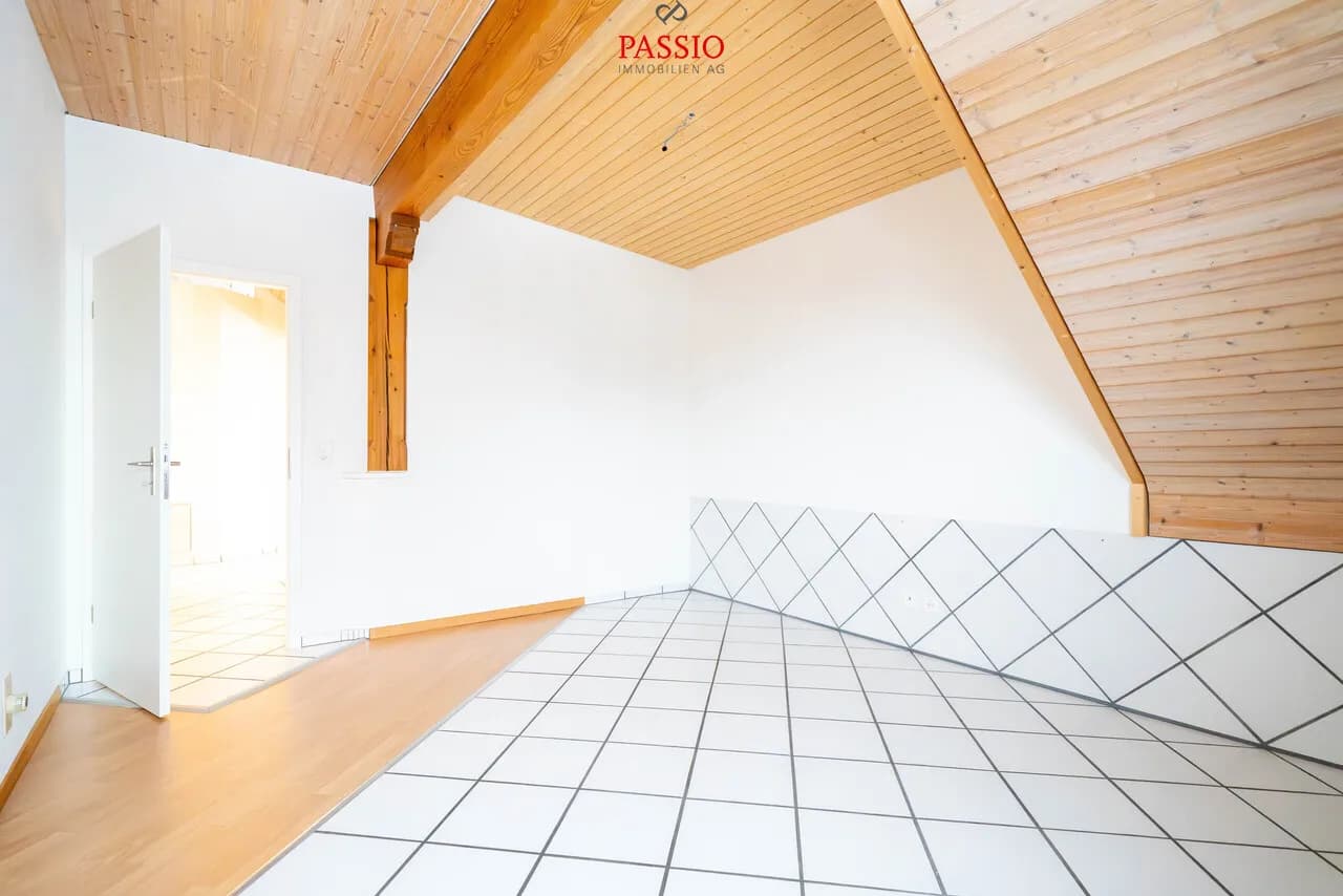 Gepflegte 4.5-Zimmer Duplex-Wohnung mit grosser Terrasse