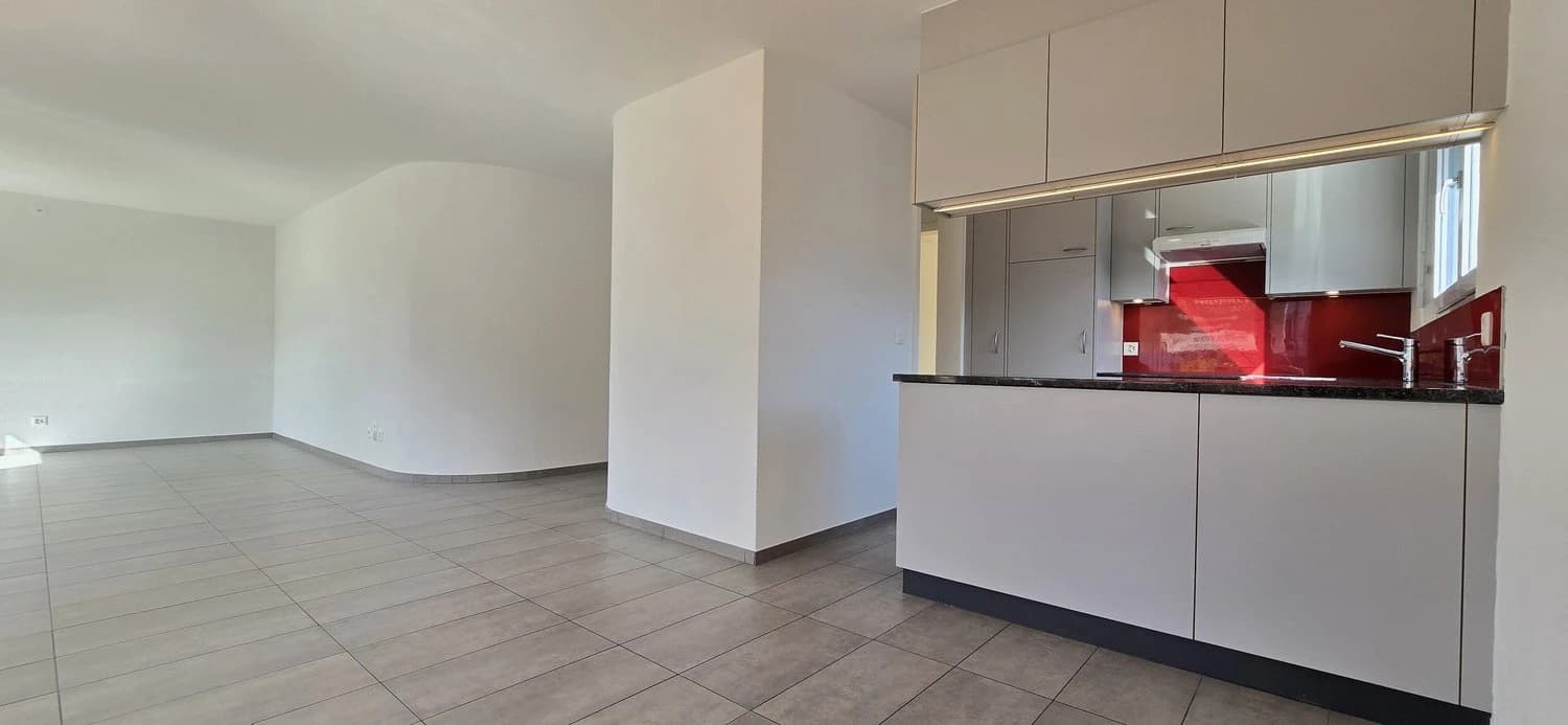 Frisch renovierte 4.5 Zi.-Wohnung direkt neben Kindergarten- & Grundschule