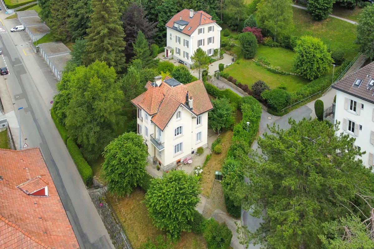 Beaucoup de cachet! Pour des investisseurs ou bien une grande famille