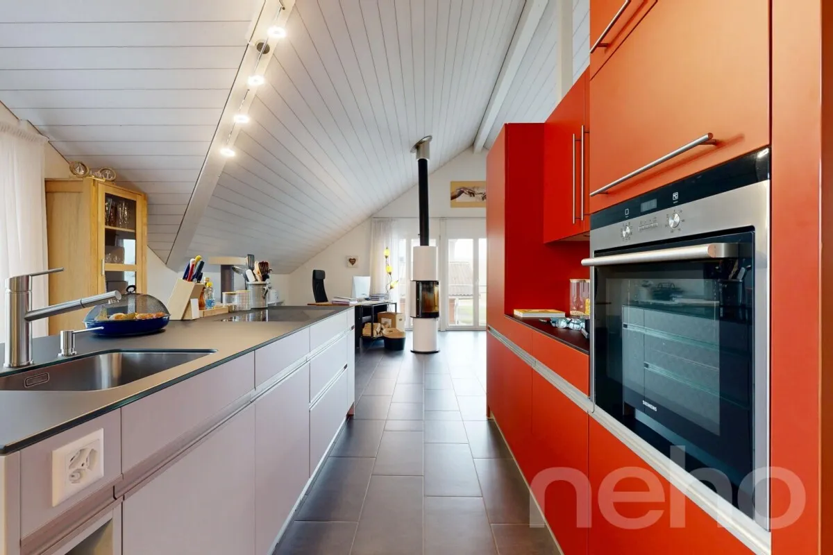 Moderne 2.5-Zimmer-Attikawohnung mit Terrasse und Weitsicht