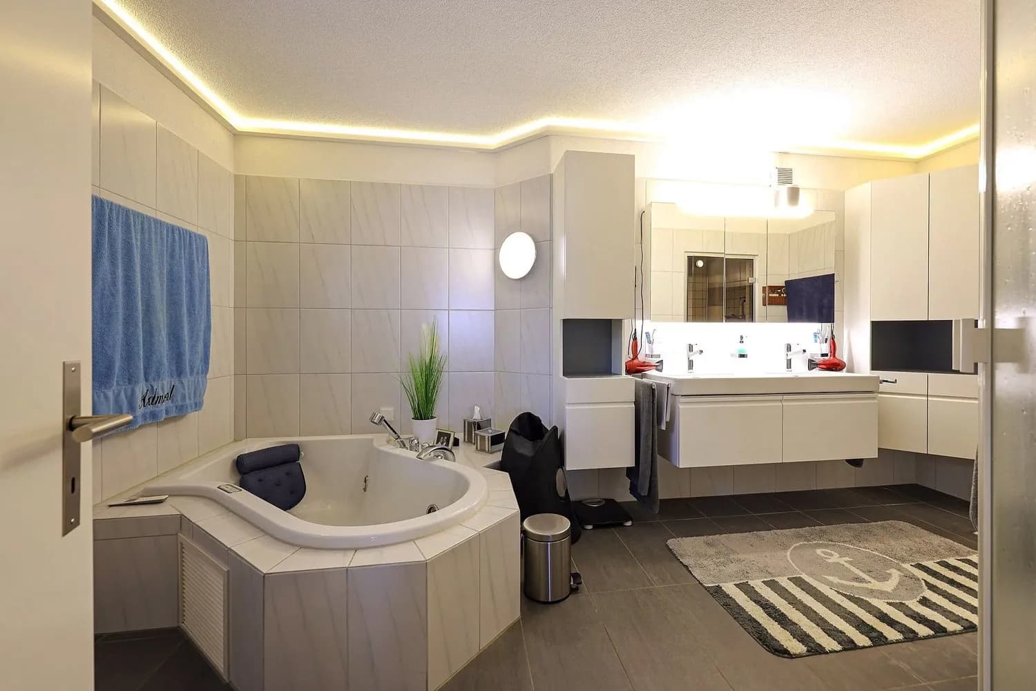 Eleganz, Ruhe und prächtige Bergsicht