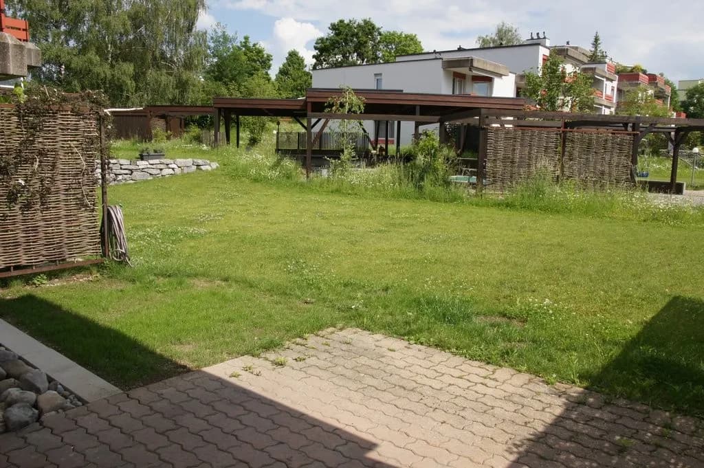 Wohnen mit Gartensitzplatz - bereits diesen Sommer geniessen