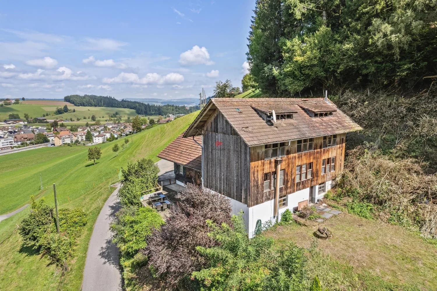 Bauernhaus mit Scheune als Wohlfühloase in der idyllischen Natur