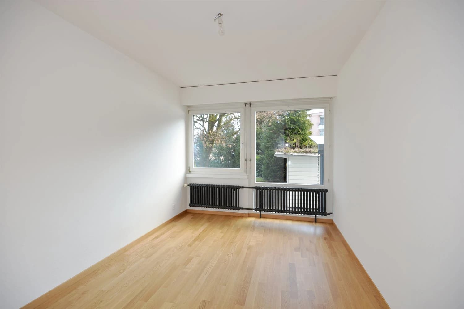 Ihr neues Zuhause mit grossen Gartensitzplatz