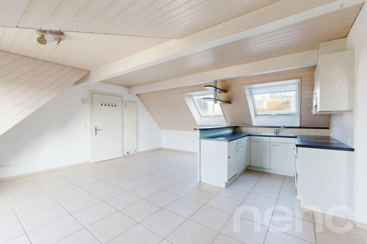 Villa mit Innenpool -  Wohntraum mit Weitsicht und Potenzial