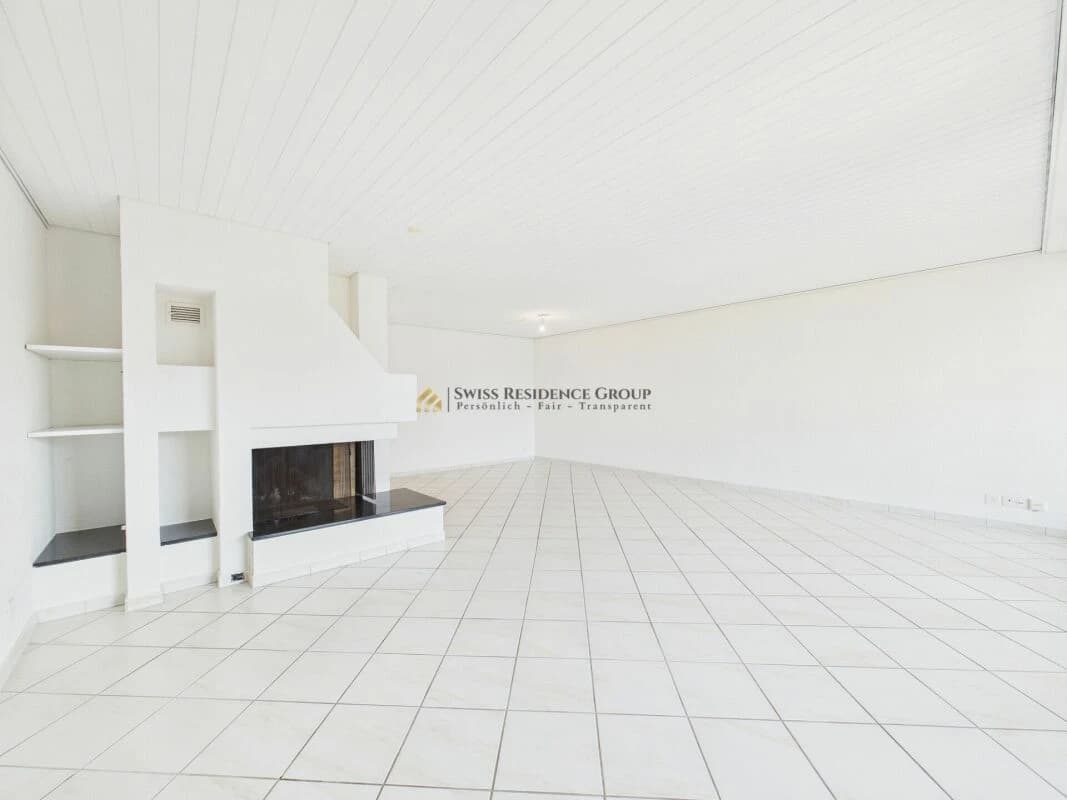 Sonniges 7.5-Zimmer Reihen-Einfamilienhaus mit Garten, Balkon und Bergsicht