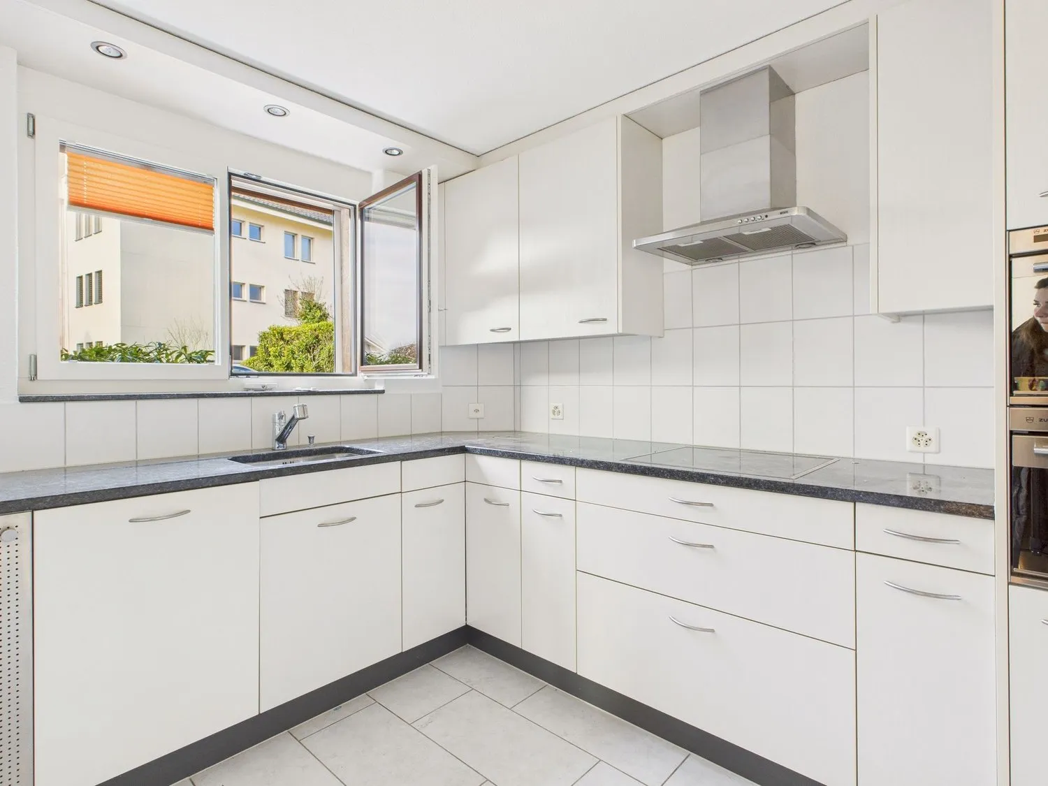 Charmante 3.5-Zimmer Wohnung mit praktischem Parkplatz in Hildisrieden