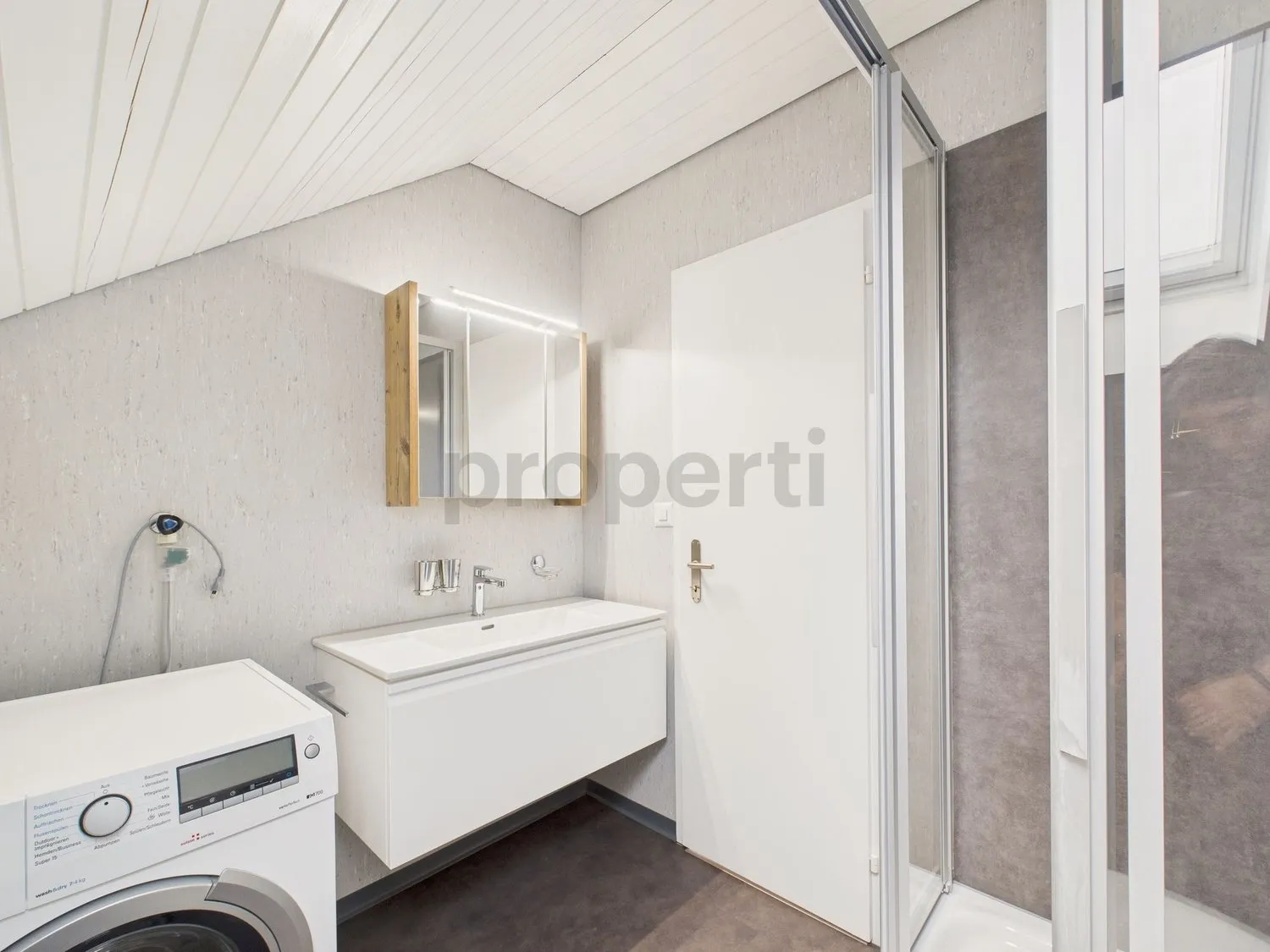 Charmante 3.5-Zimmer-Wohnung mit Balkon in Luzern