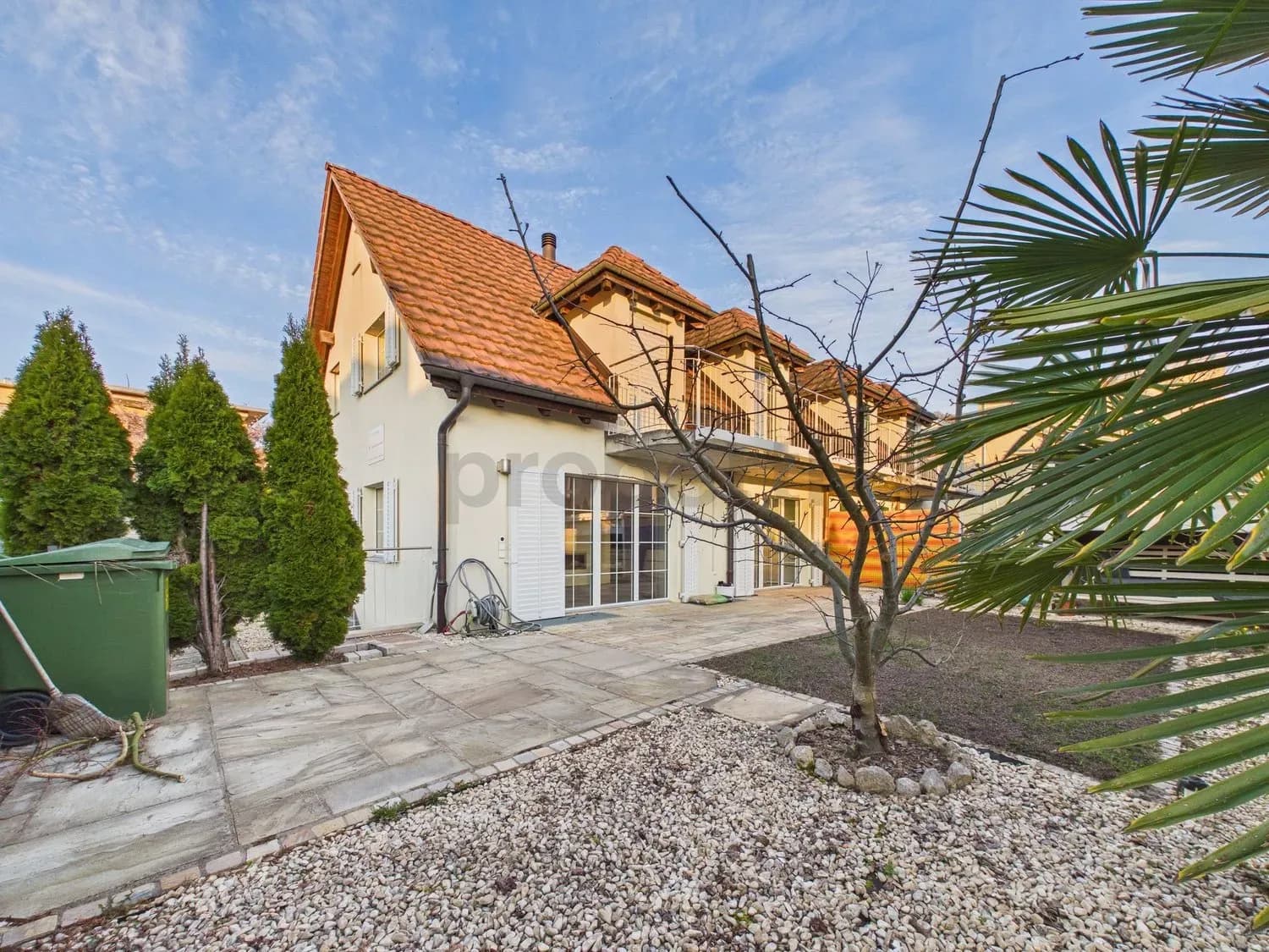 Modernes 5.5-Zimmer-Duplexhaus in Würenlos