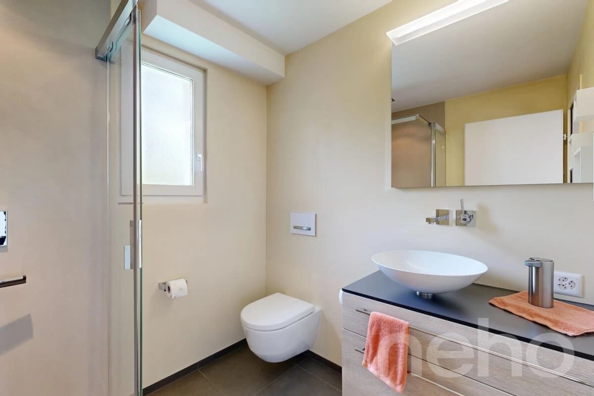 Erstklassiges 5.5-Zimmer Einfamilienhaus mit attraktiver Fernsicht