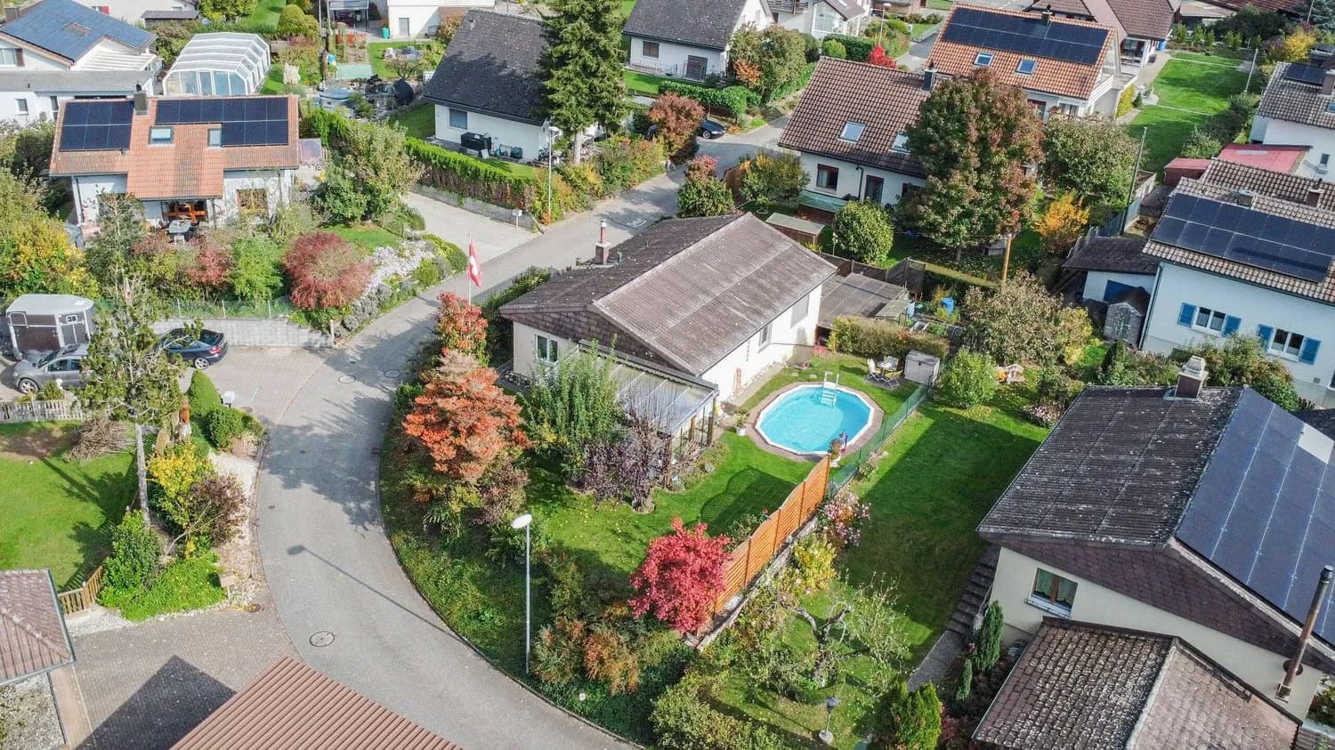 LÄNDLICHE FAMILIENOASE MIT POOL