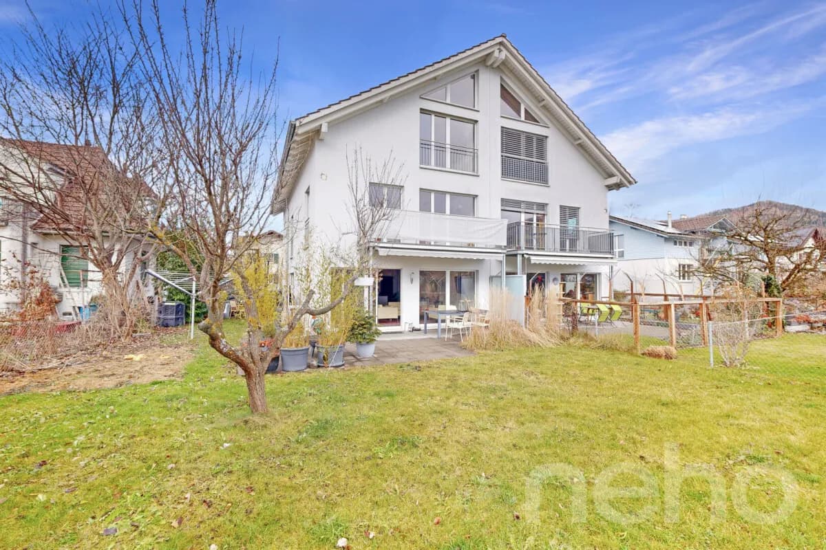 Familientraum mit Bergsicht und Garten im begehrten Thuner Dürrenast