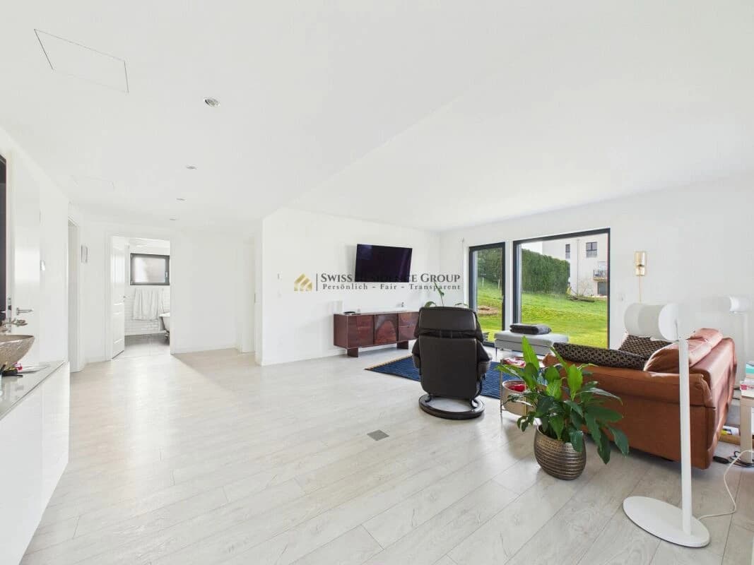 Modernes Generationenhaus mit Terrassen, Garten und Weitsicht in Bellmund Kopie