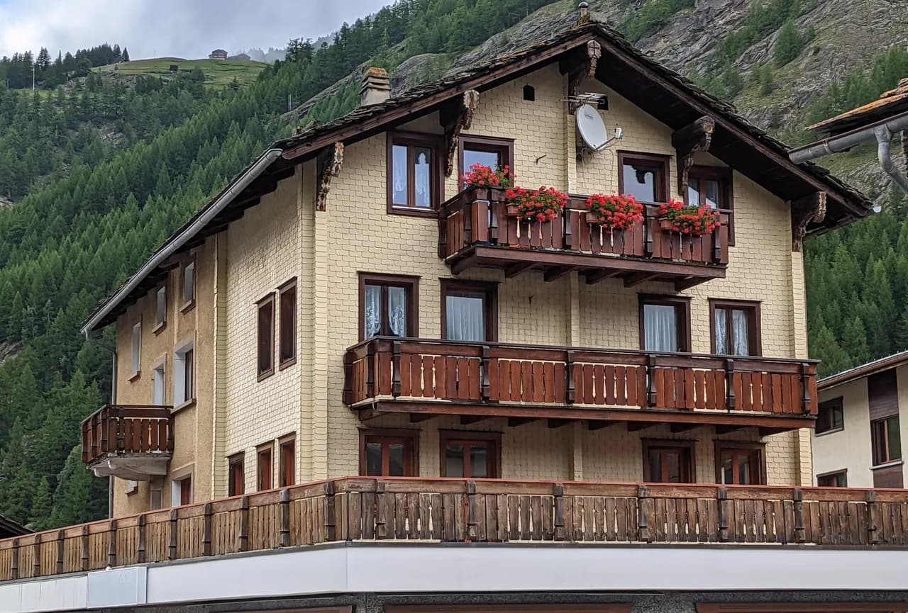 Möblierte 4-Zimmer-Wohnung in Saas-Grund
