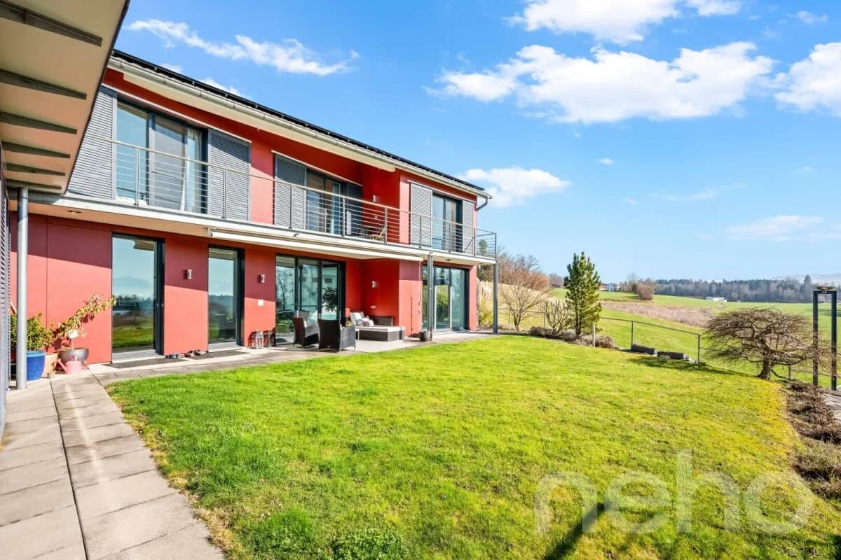 Exklusives Einfamilienhaus mit Weitsicht in idyllischer Lage