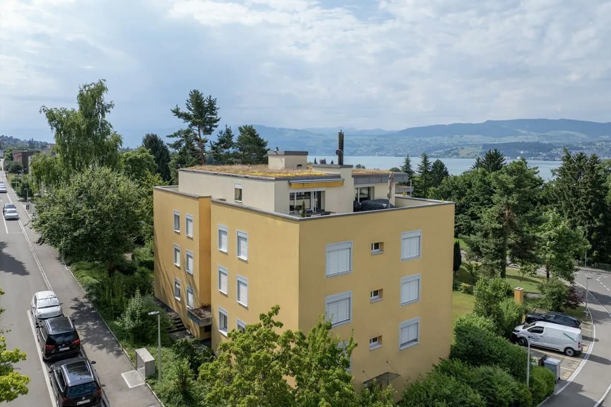 Hübsche 4.5-Zimmer-Wohnung mit toller Seesicht