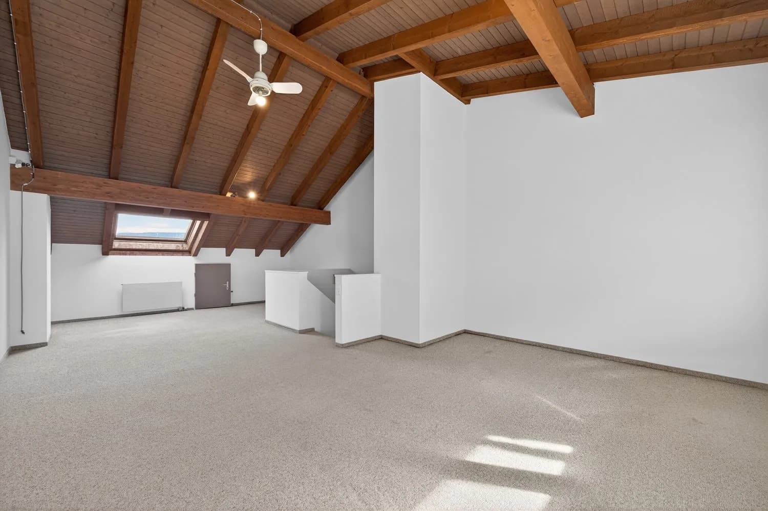 Familienidylle in Reichenburg SZ-ruhig, zentral und mit Bergblick