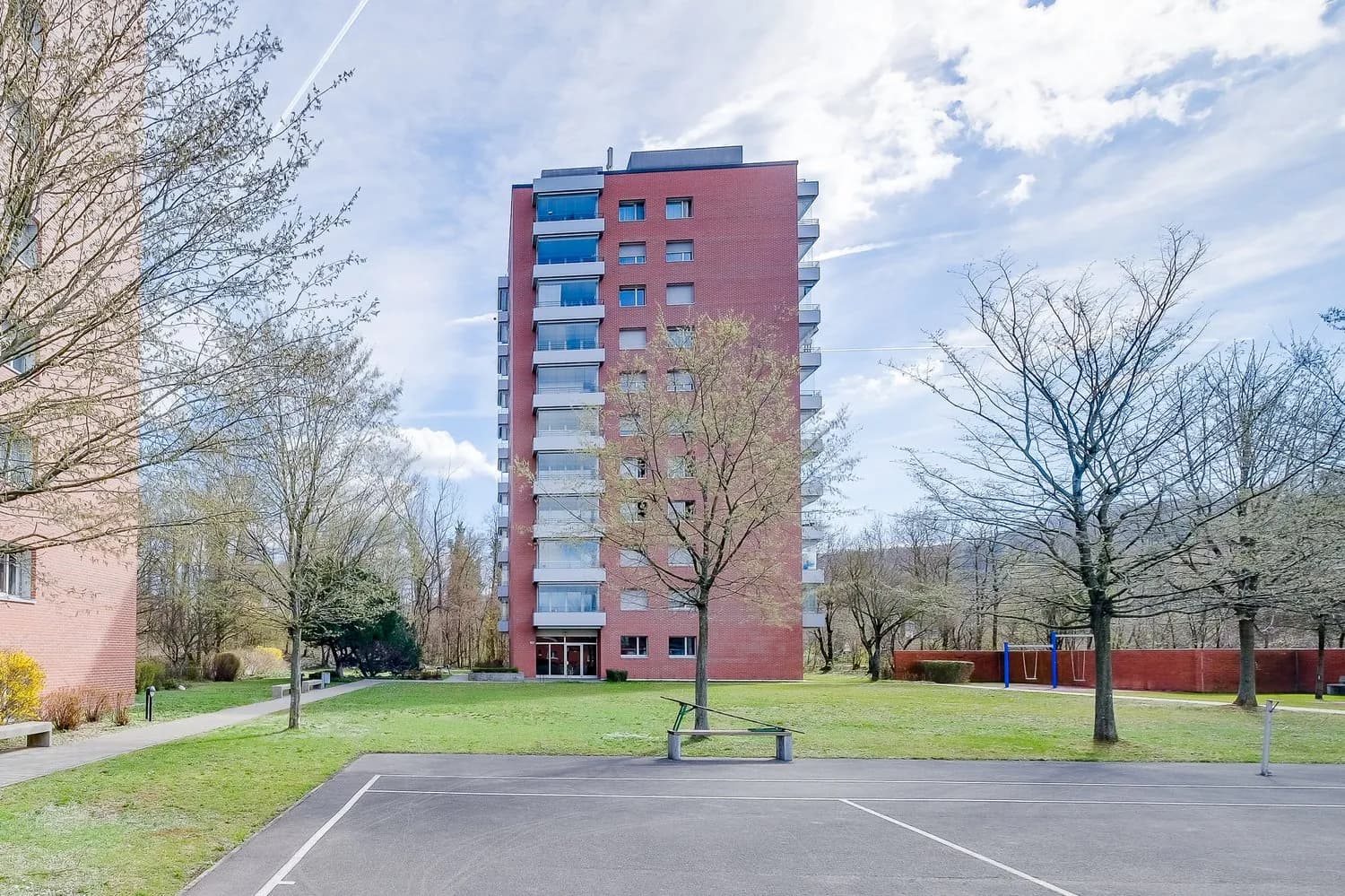 Attraktives Einzugsangebot  Supergutschein im Wert von CHF 300.-