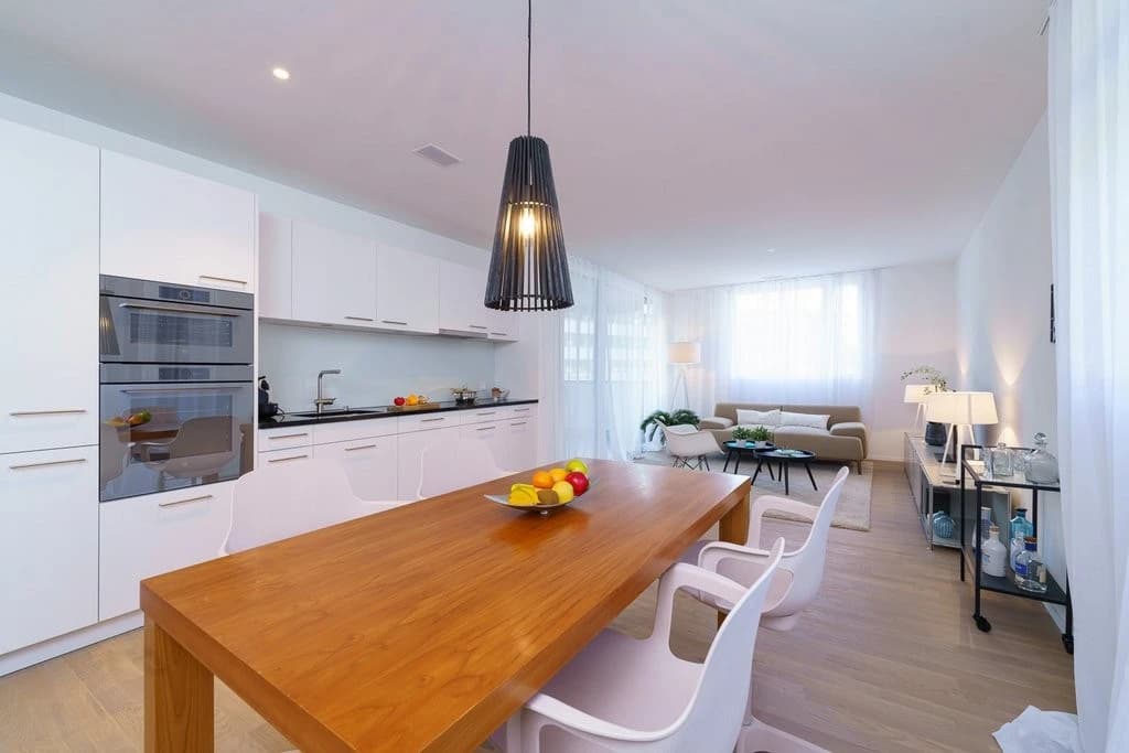 Geniessen Sie die Vorzüge einer modernen Wohnung mit Sitzplatz