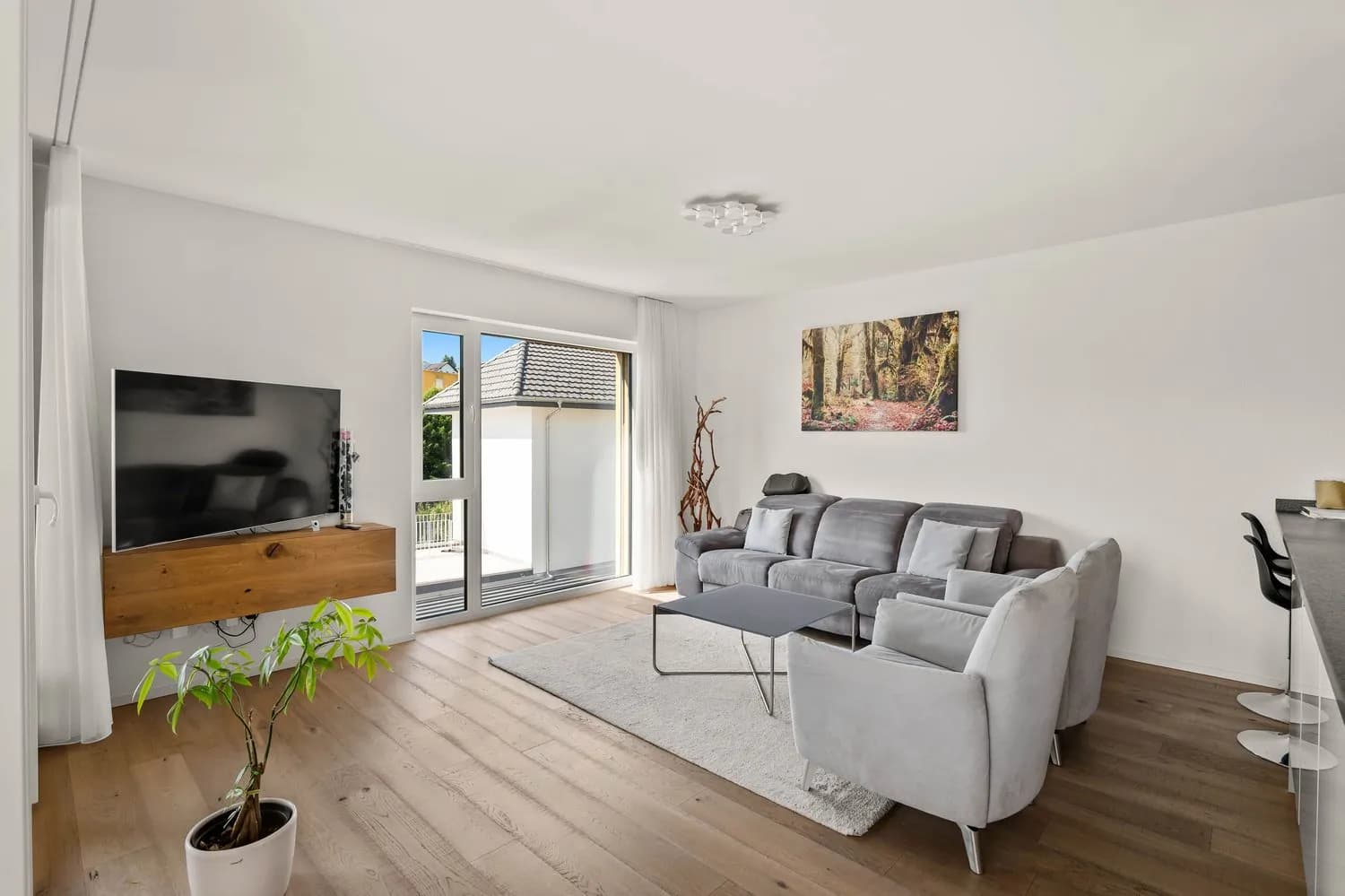 Ruhe und Naturnähe: 4.5-Zimmer-Wohnung mit sonniger Loggia