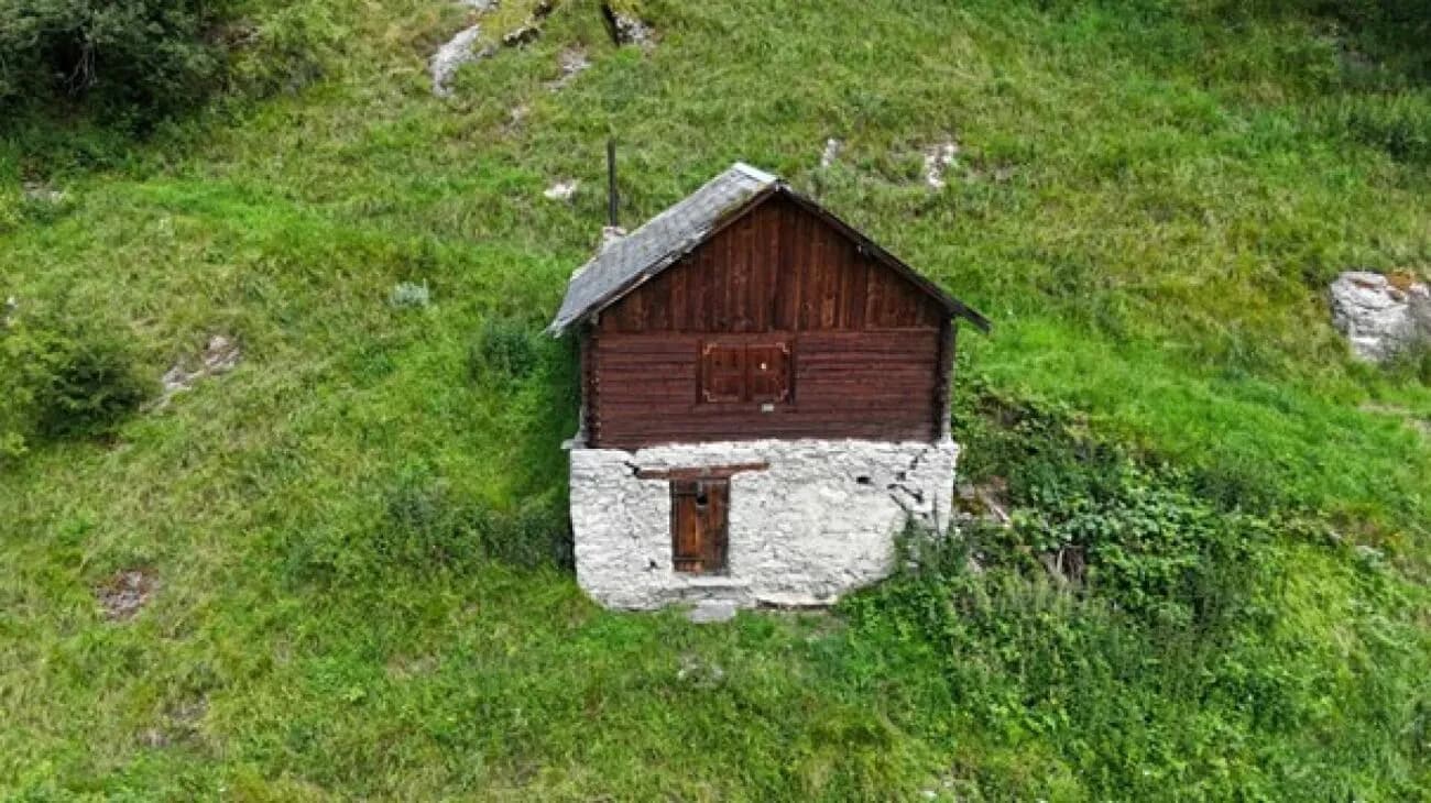 EIN STÜCK ALPENHEIMAT - MAIENSÄSS - ILANZ (SURSELVA)