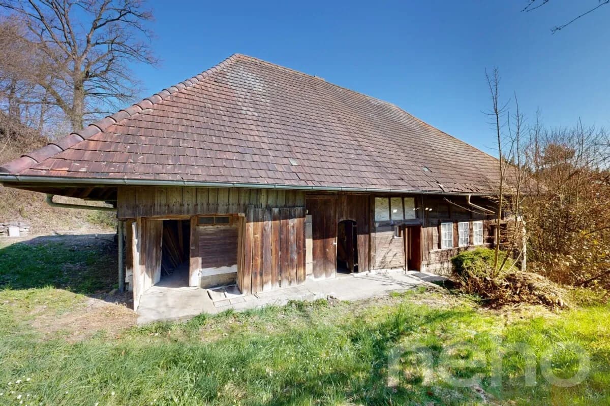 Historisches Doppeleinfamilienhaus am Waldrand mit Ausbaupotenzial