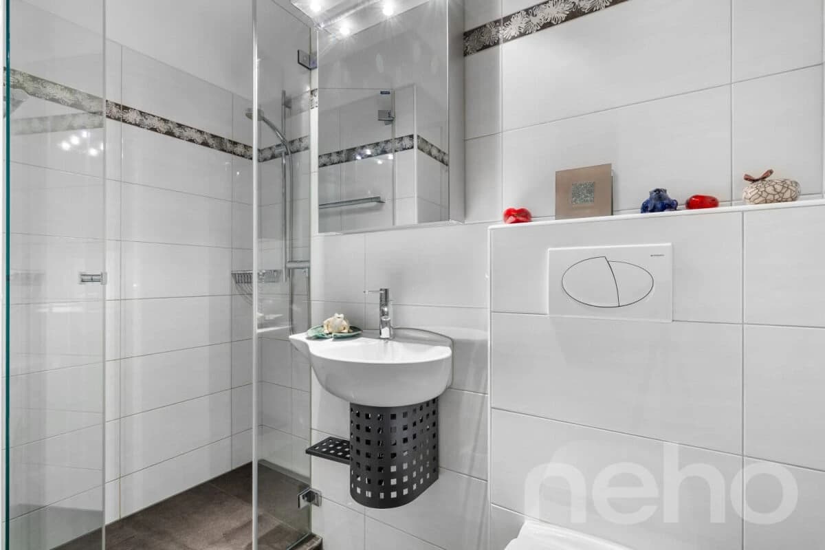 Attraktive 5.5 Zimmer Wohnung in Wilen b. Wollerau