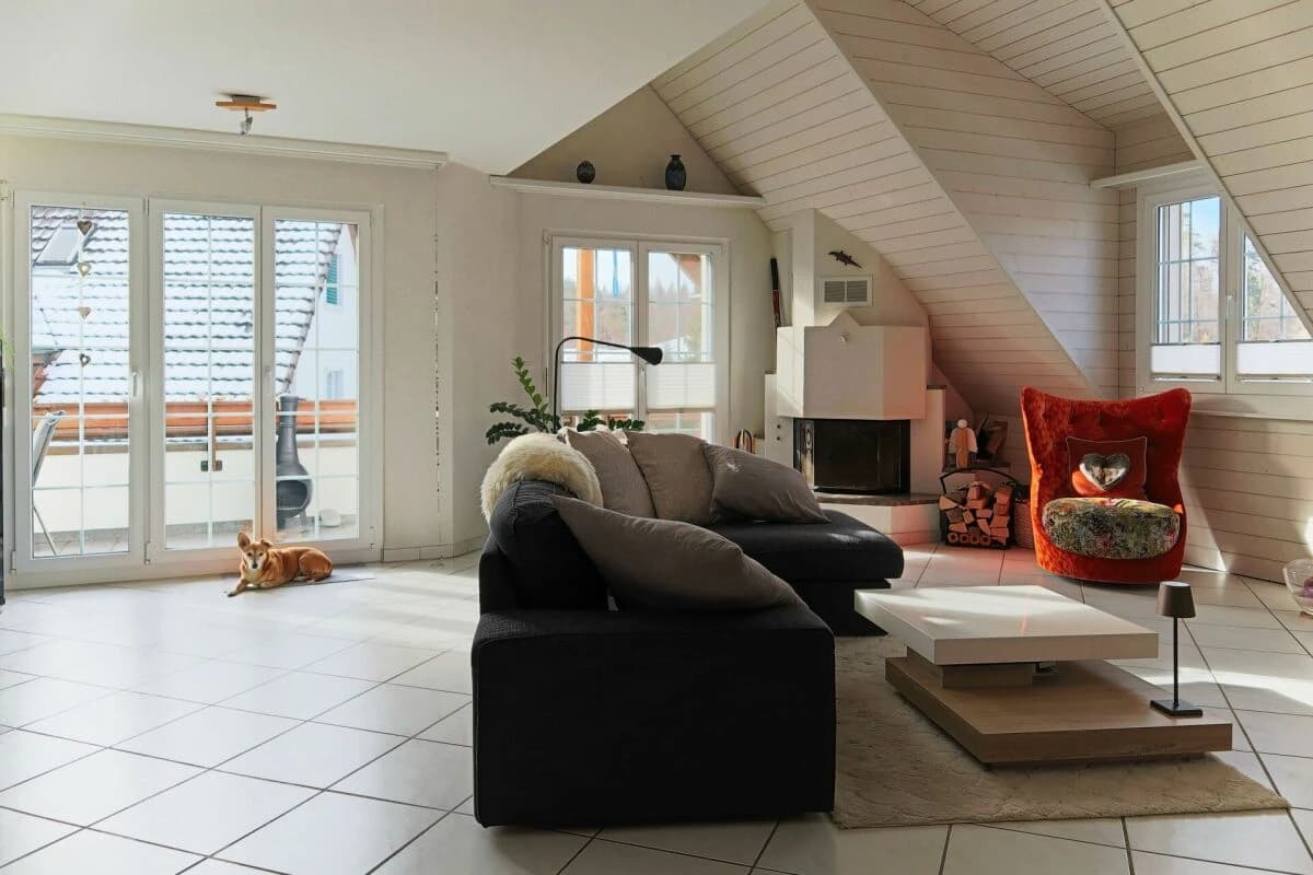 Exklusive 5.5-Zimmer-Maisonnette-Dachwohnung mit grosszügigem Raumgefühl