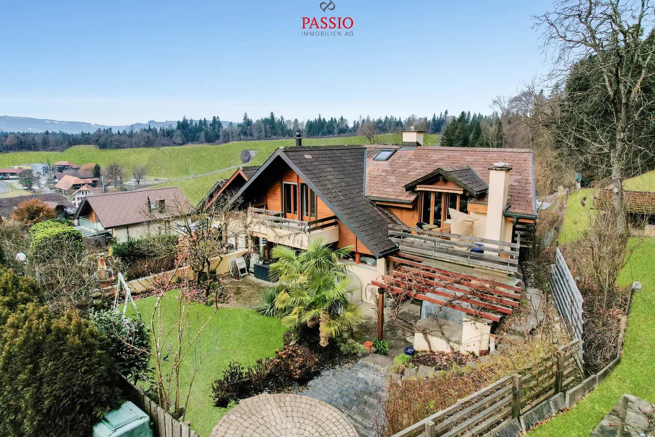 Grosses 10-Zimmer Reiheneckhaus mit Gartenparadies an Top Lage