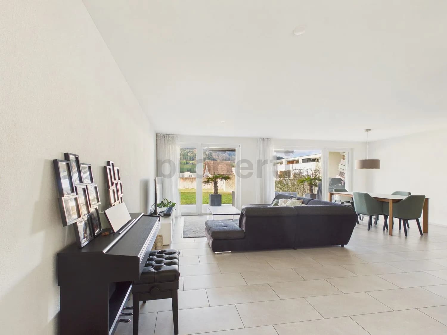 Moderne 3.5-Zimmer-Wohnung mit Liftkomfort, Menziken