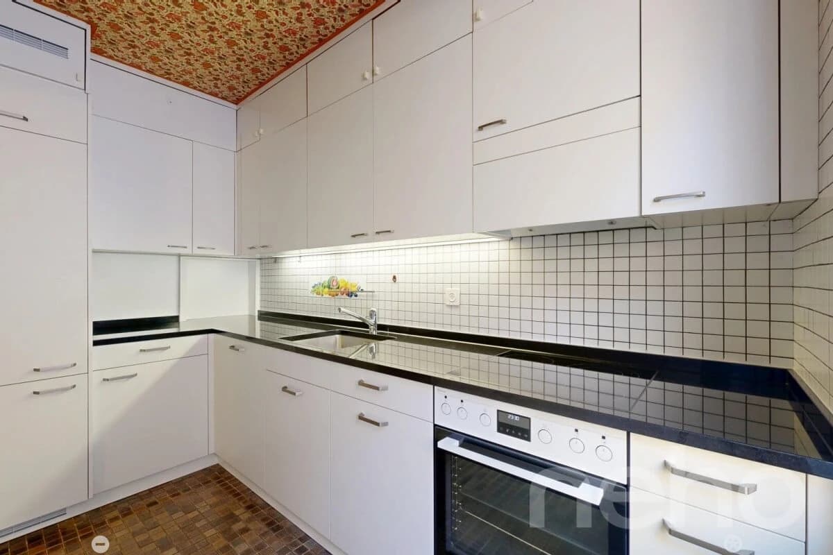 Reihenmittelhaus am Bielersee mit Seewiese zur Mitbenutzung