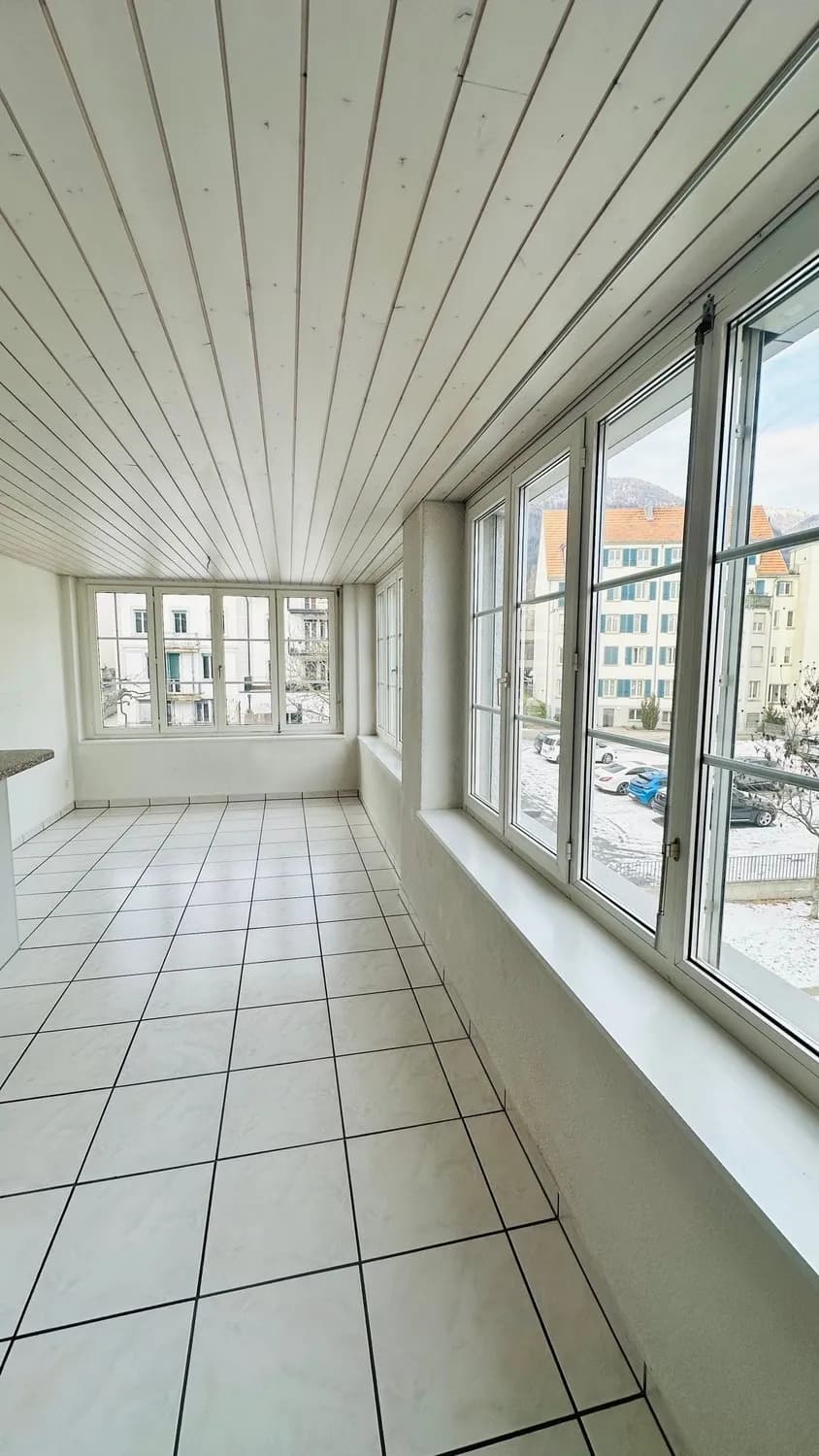 Helle 3.5-Zimmer-Wohnung im 1. Obergeschoss an zentraler Lage in Grenchen