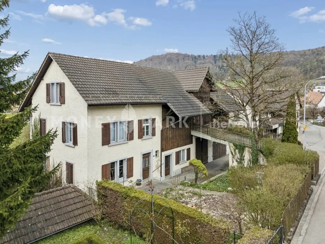 Einfamilienhaus mit Charakter und vielseitigen Entwicklungsmöglichkeiten