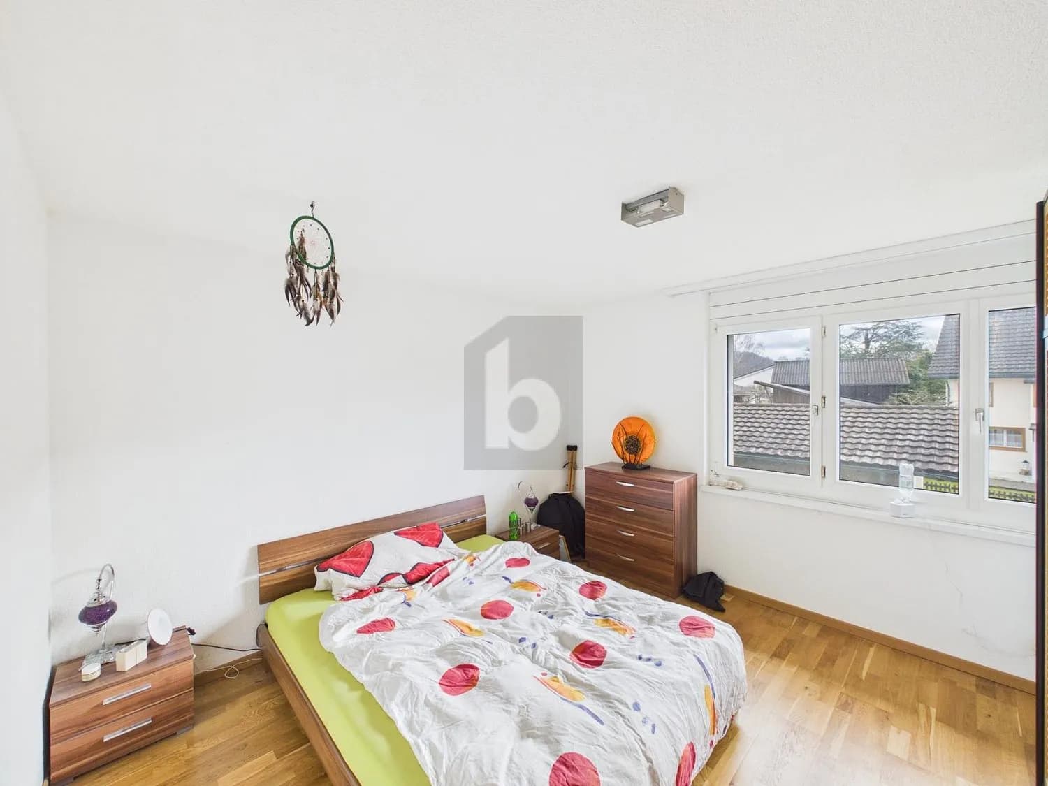 FAMILIEN-PARADIES MIT GARTEN