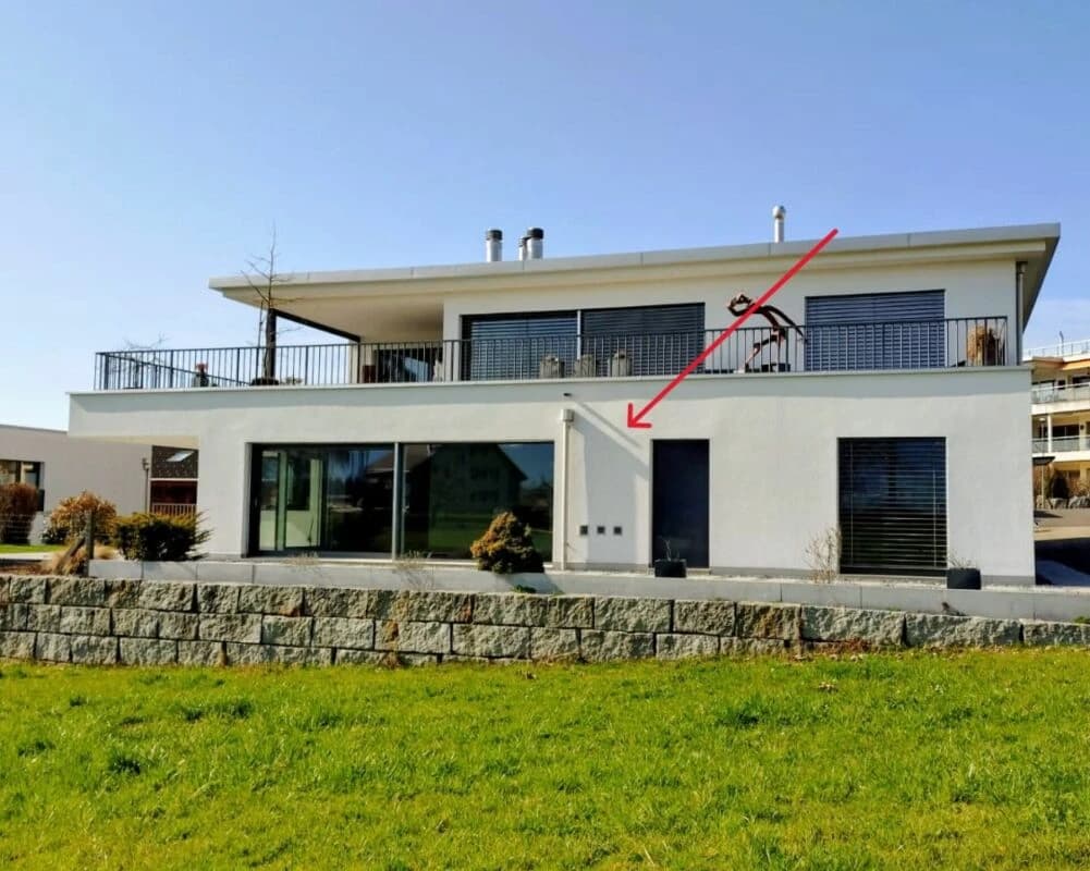 Ländliche Idylle trifft Wohnkomfort: 5.5-Zimmer-Gartenwohnung für ruhige Mieter