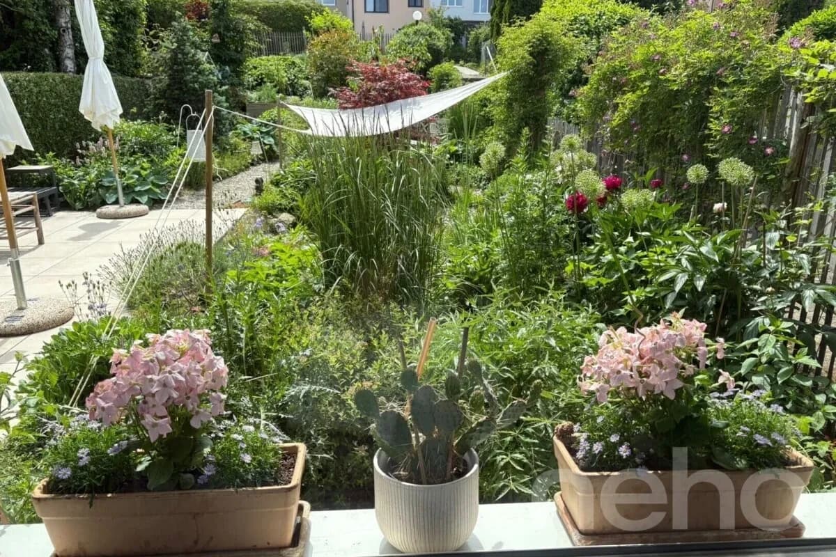 Renoviertes Eckreihenhaus mit wunderschönem Garten